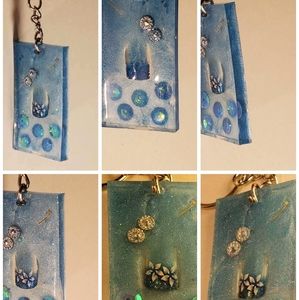 Glamour Girl blue Resin Necklace